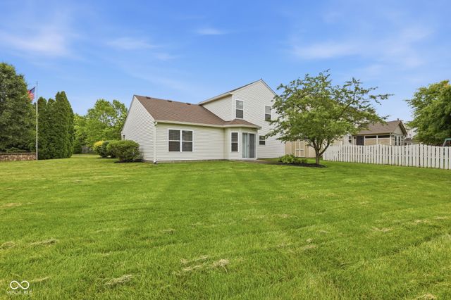 714 Laurel Wood Drive, Greenwood, IN 46143