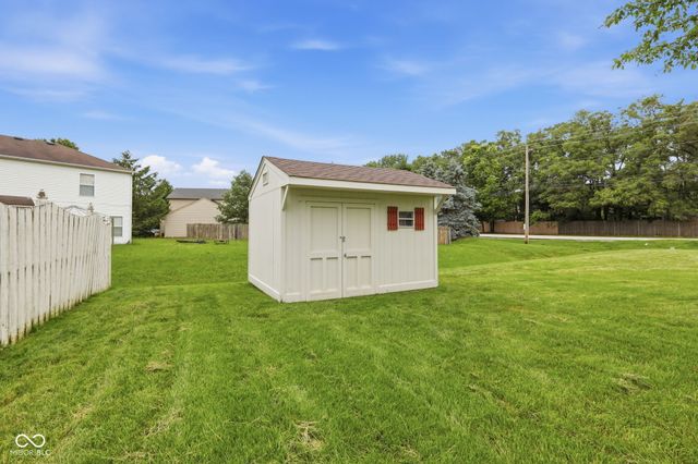 714 Laurel Wood Drive, Greenwood, IN 46143