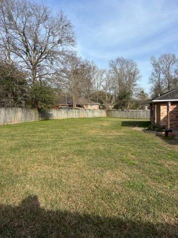 2100 Hickory, Deridder, LA 70634