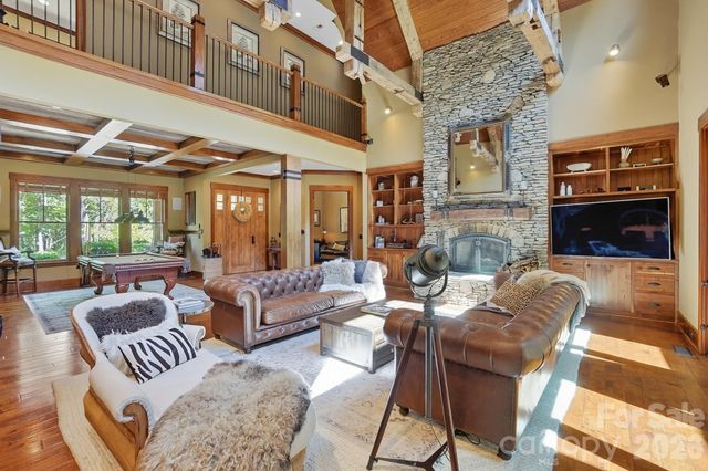 9208 Flying Eagle Lane, Charlotte, NC 28278