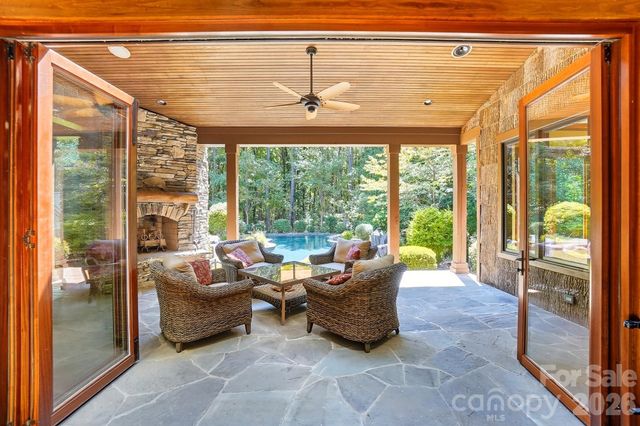 9208 Flying Eagle Lane, Charlotte, NC 28278