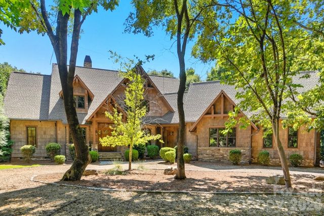 9208 Flying Eagle Lane, Charlotte, NC 28278