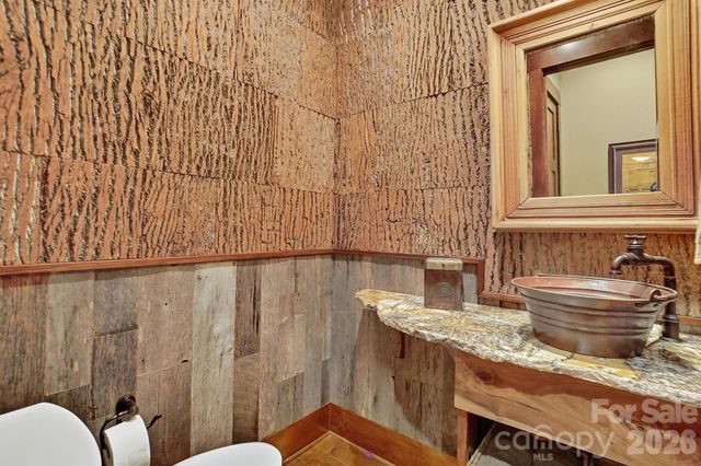 9208 Flying Eagle Lane, Charlotte, NC 28278