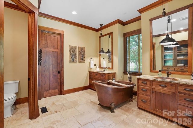 9208 Flying Eagle Lane, Charlotte, NC 28278