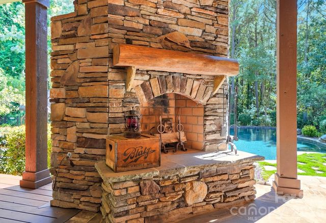 9208 Flying Eagle Lane, Charlotte, NC 28278