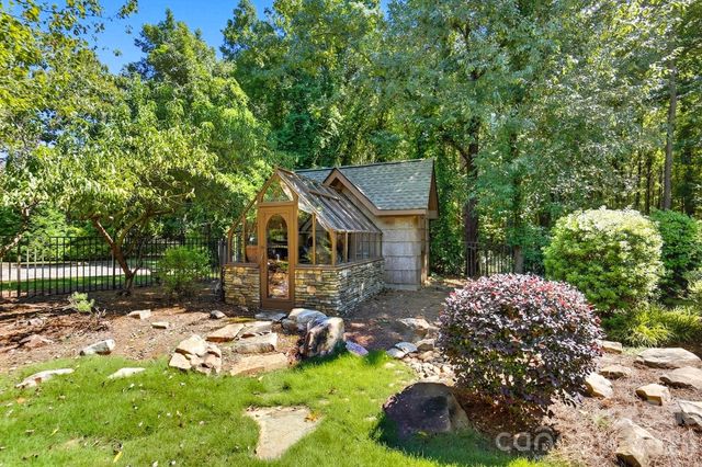 9208 Flying Eagle Lane, Charlotte, NC 28278