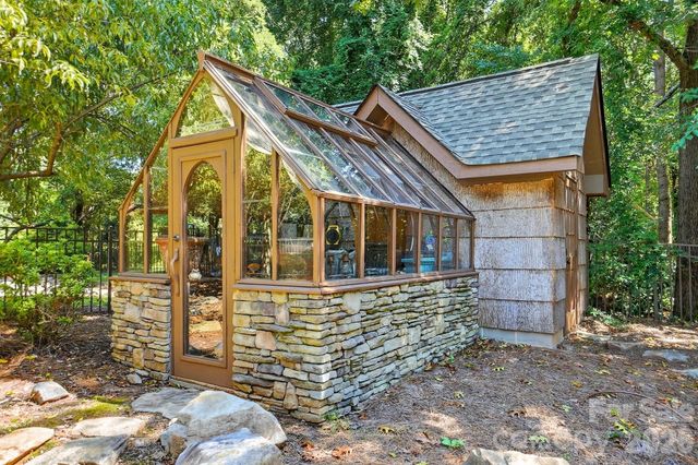 9208 Flying Eagle Lane, Charlotte, NC 28278