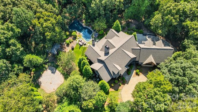 9208 Flying Eagle Lane, Charlotte, NC 28278