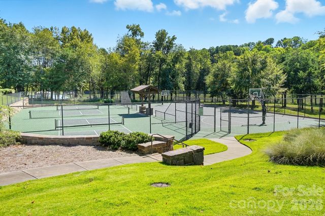 9208 Flying Eagle Lane, Charlotte, NC 28278