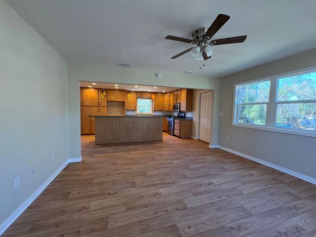 1714 NE RIVER Road, Steinhatchee, FL 32359