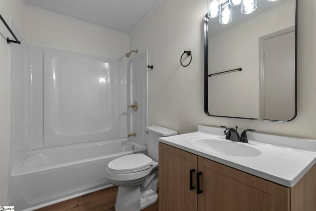100 Whitener Avenue, Spartanburg, SC 29306