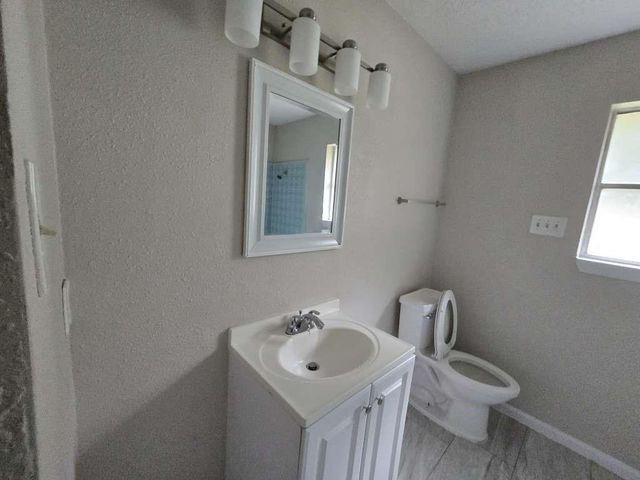 4306 Gatewood Road, Crosby, TX 77532