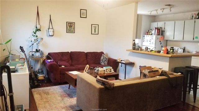 209 Richards, College Station, TX 77840