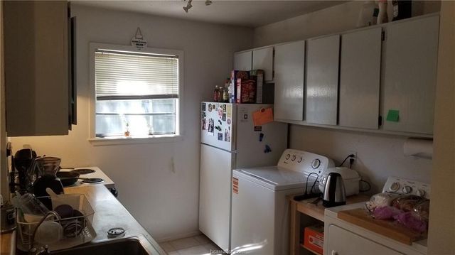 209 Richards, College Station, TX 77840