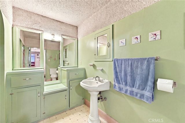 7819 Dalton, Los Angeles, CA 90047