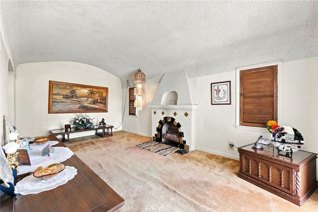 7819 Dalton, Los Angeles, CA 90047