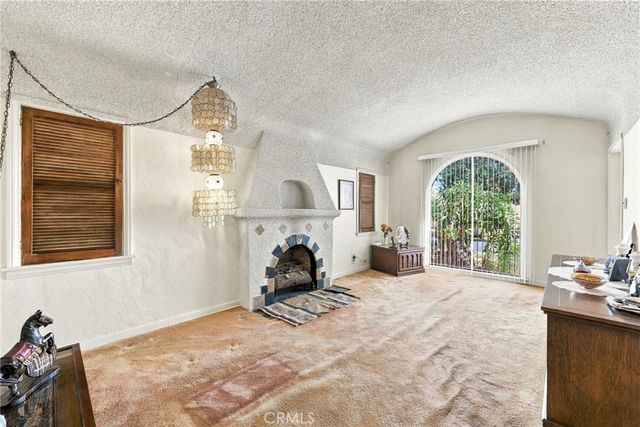 7819 Dalton, Los Angeles, CA 90047