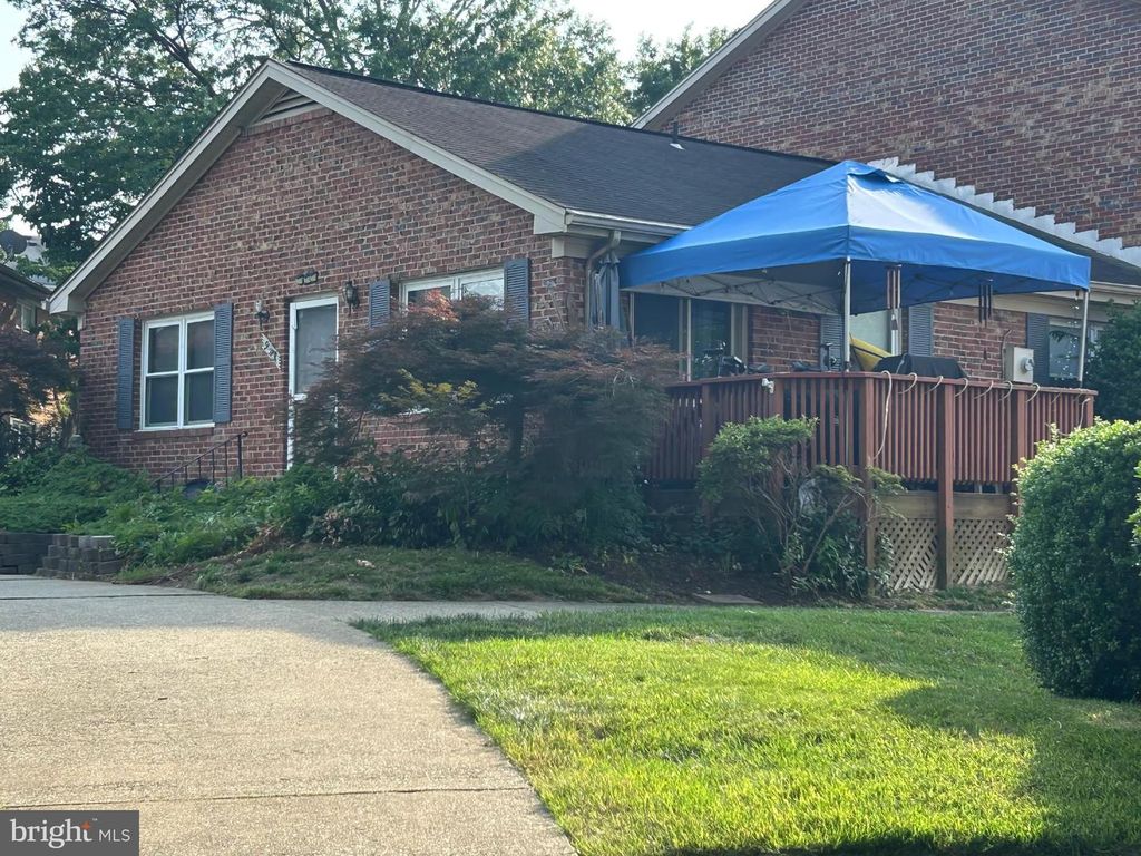 9573 HAGEL CIR #15/A, Lorton, VA 22079