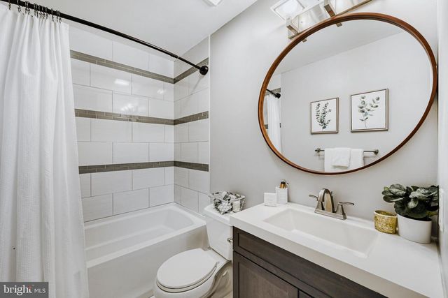 7803 RIVERDALE AVE, Rosedale, MD 21237