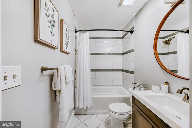 7803 RIVERDALE AVE, Rosedale, MD 21237