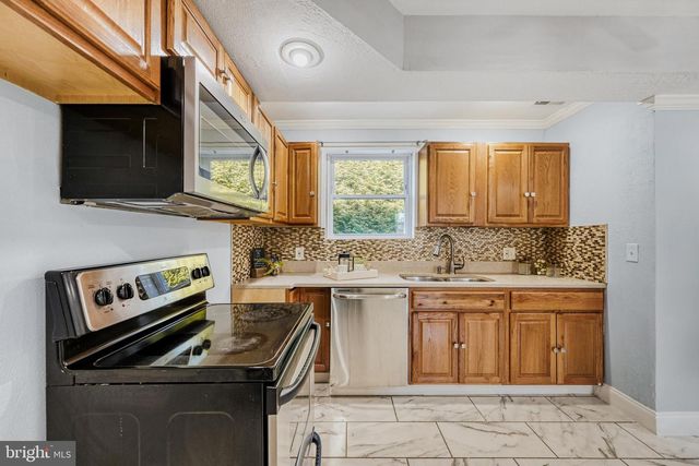 7803 RIVERDALE AVE, Rosedale, MD 21237