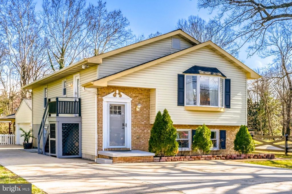 7803 RIVERDALE AVE, Rosedale, MD 21237