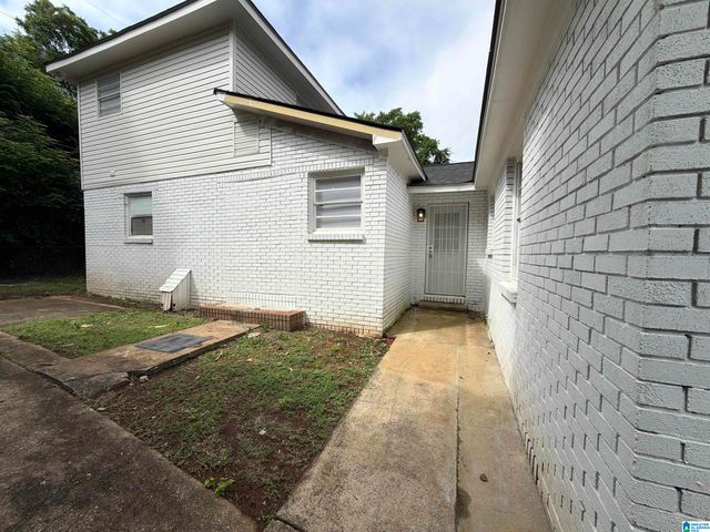 4605 HILLMAN DRIVE SW, Birmingham, AL 35221