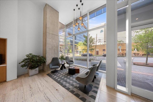 313 W 17th ST 2304, Austin, TX 78701