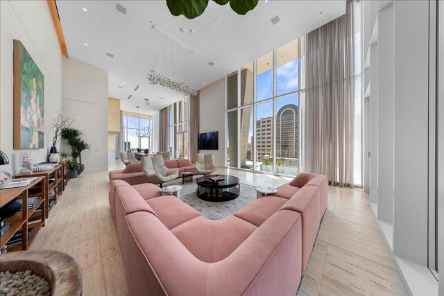 313 W 17th ST 2304, Austin, TX 78701