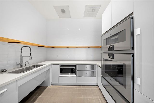 313 W 17th ST 2304, Austin, TX 78701