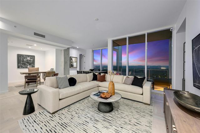 313 W 17th ST 2304, Austin, TX 78701