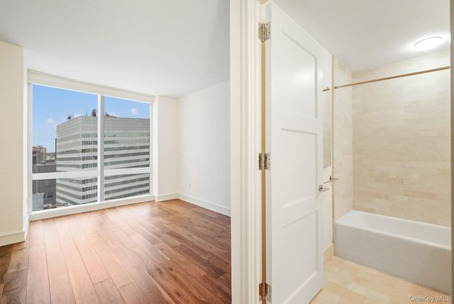 1 Renaissance Square 15E, White Plains, NY 10601