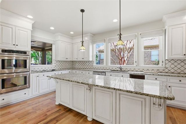 1538 Berkeley Court, Gainesville, GA 30501