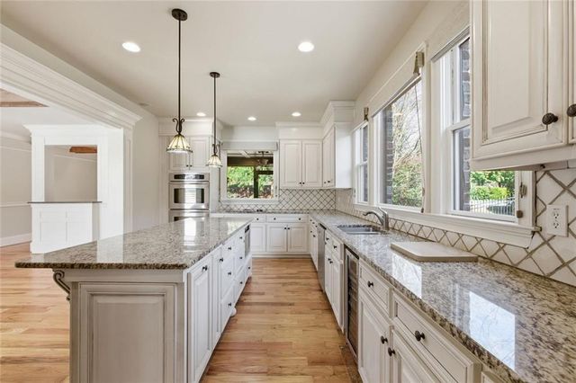 1538 Berkeley Court, Gainesville, GA 30501