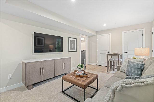 400 Greenwood Drive, North Strabane, PA 15317