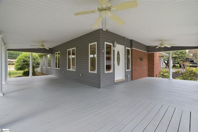 211 Bennett Circle, Spartanburg, SC 29307