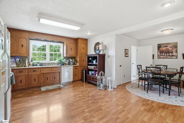 211 Bennett Circle, Spartanburg, SC 29307