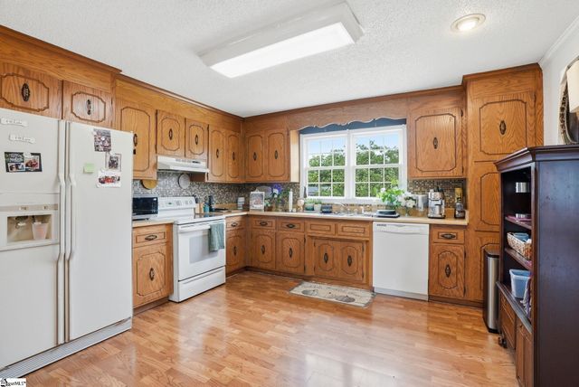 211 Bennett Circle, Spartanburg, SC 29307