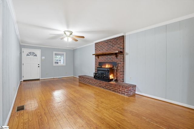 211 Bennett Circle, Spartanburg, SC 29307