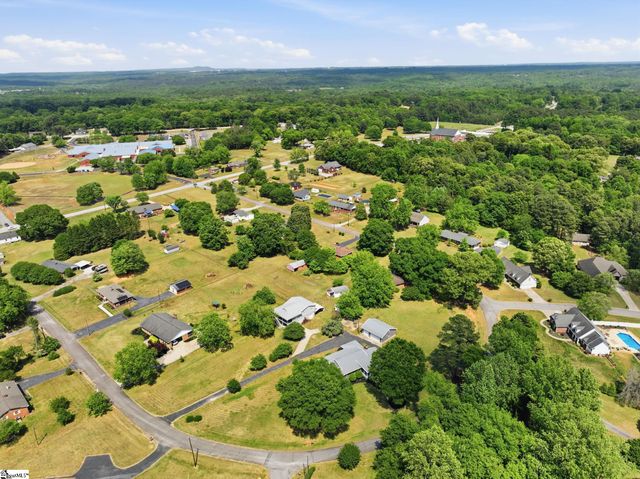 211 Bennett Circle, Spartanburg, SC 29307