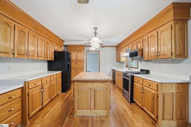 211 Bennett Circle, Spartanburg, SC 29307