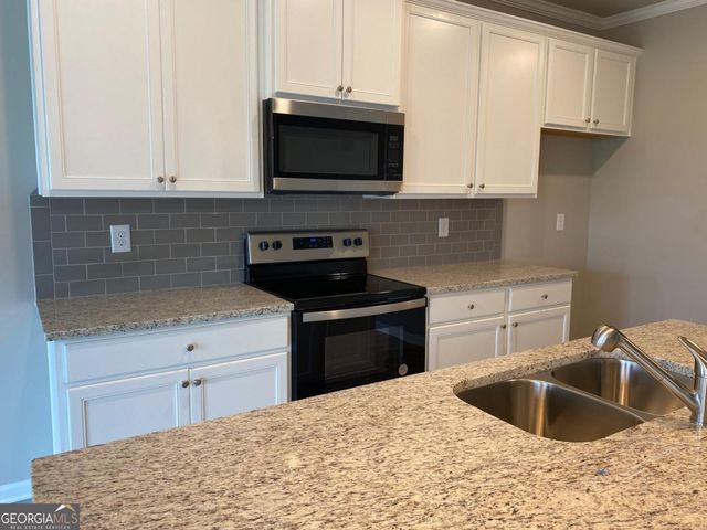 5286 Fox Den Road, Oakwood, GA 30566