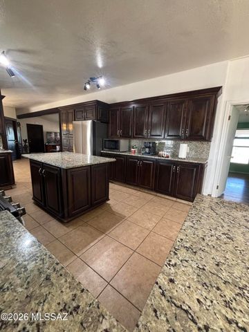 10935 S Swan Road, Tucson, AZ 85756