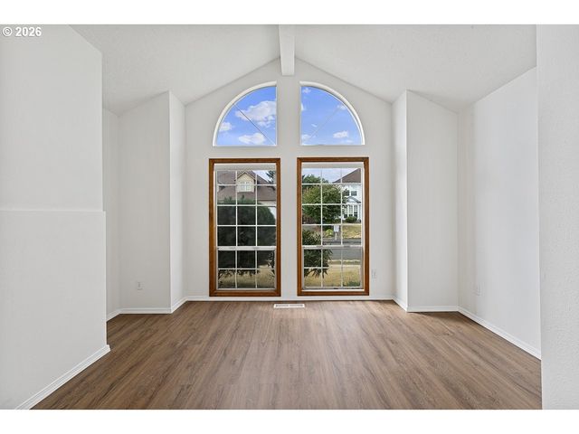 2730 Ne ROBERTS Ave, Gresham, OR 97030