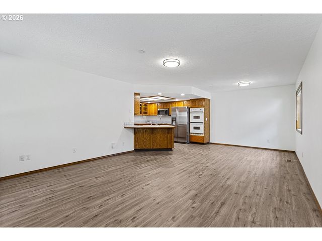 2730 Ne ROBERTS Ave, Gresham, OR 97030
