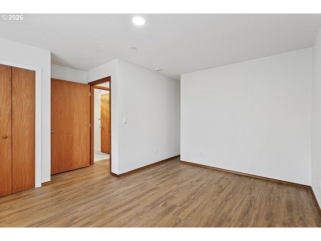 2730 Ne ROBERTS Ave, Gresham, OR 97030