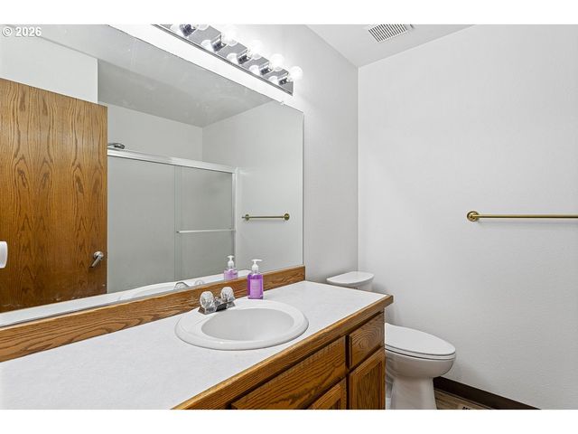 2730 Ne ROBERTS Ave, Gresham, OR 97030