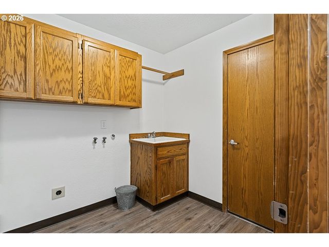 2730 Ne ROBERTS Ave, Gresham, OR 97030