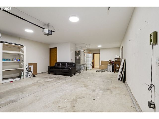 2730 Ne ROBERTS Ave, Gresham, OR 97030