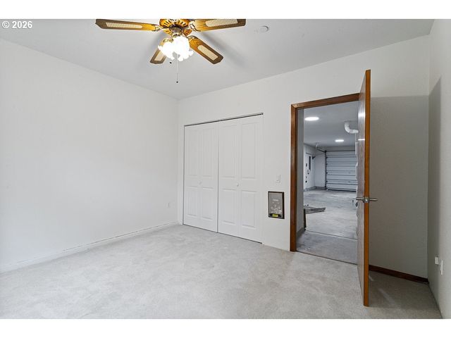 2730 Ne ROBERTS Ave, Gresham, OR 97030
